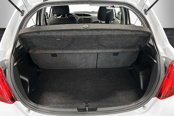 Toyota Yaris 20 of 20