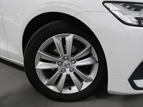 Volvo V60 12 of 30