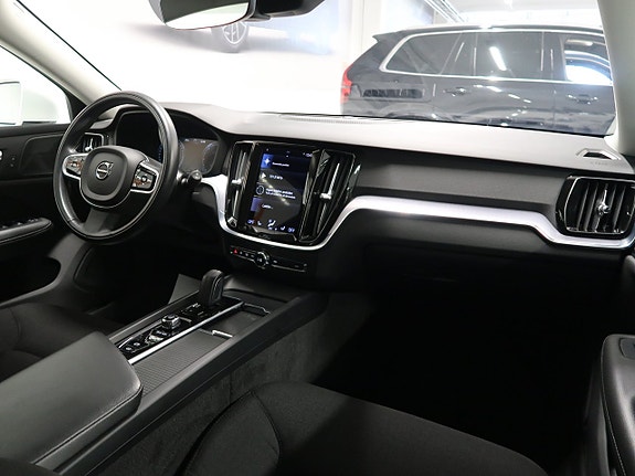 Volvo V60 19 of 30