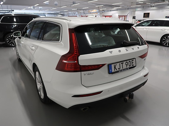 Volvo V60 8 of 30
