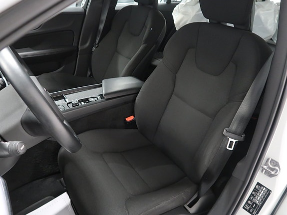 Volvo V60 18 of 30