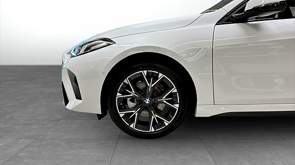 BMW 120 9 of 9