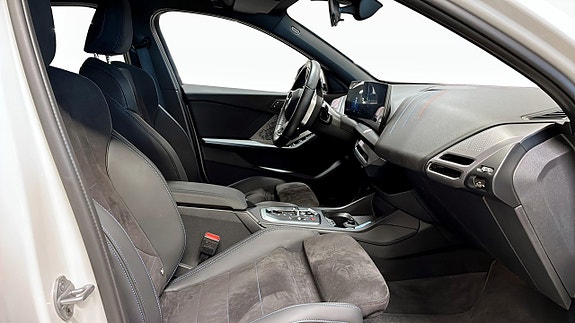 BMW 120 3 of 9