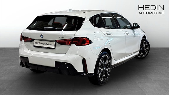 BMW 120 2 of 9