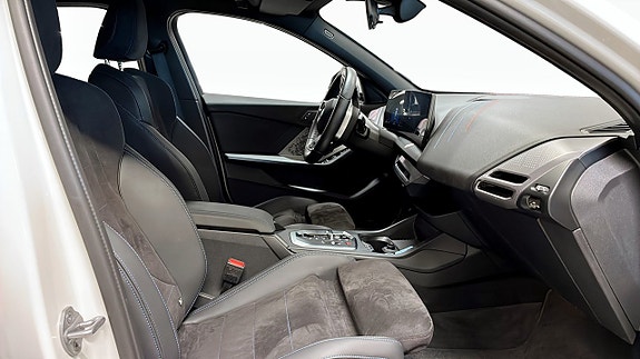 BMW 120 3 of 9