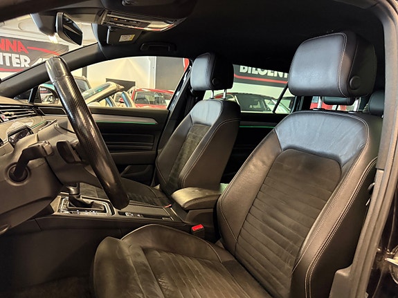 Volkswagen Passat 16 of 27