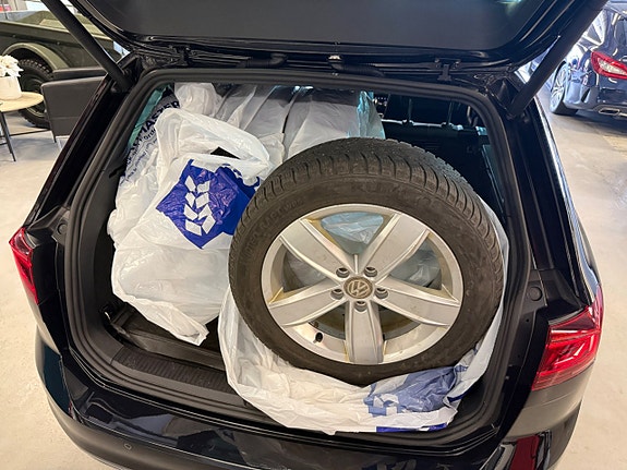 Volkswagen Passat 23 of 27