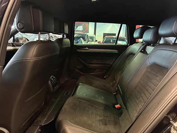 Volkswagen Passat 21 of 27