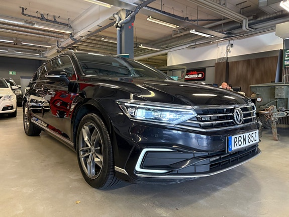 Volkswagen Passat 5 of 27
