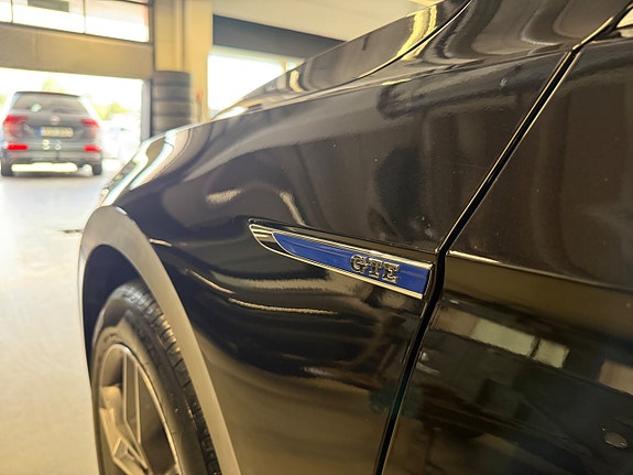Volkswagen Passat 10 of 27