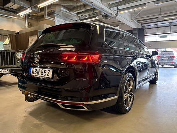 Volkswagen Passat 6 of 27