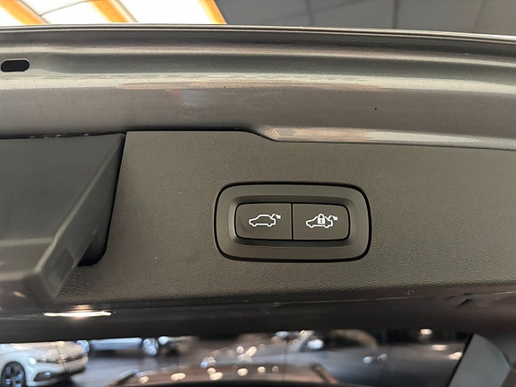 Volvo V60 25 of 25