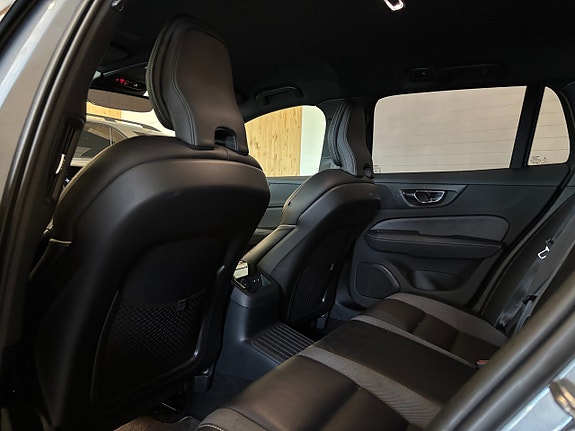 Volvo V60 17 of 25