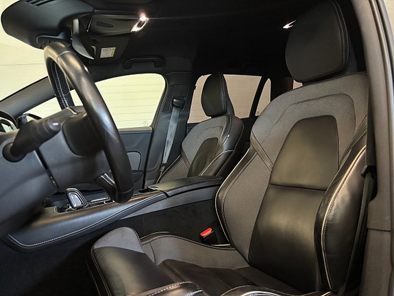 Volvo V60 8 of 25