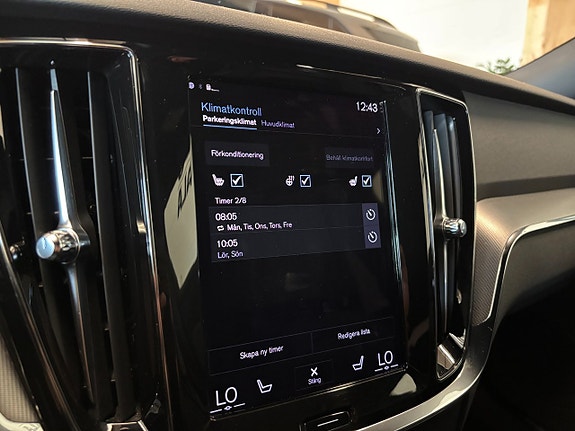 Volvo V60 13 of 25