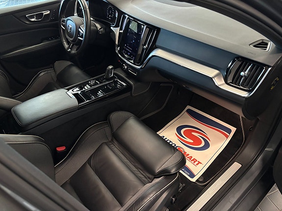 Volvo V60 22 of 25