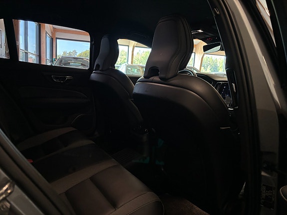 Volvo V60 21 of 25