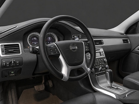 Volvo V70 8 of 17
