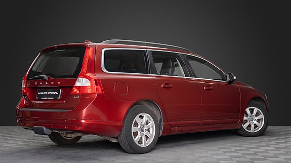 Volvo V70 4 of 17