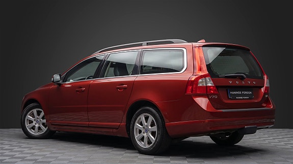 Volvo V70 6 of 17