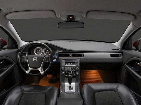 Volvo V70 9 of 17