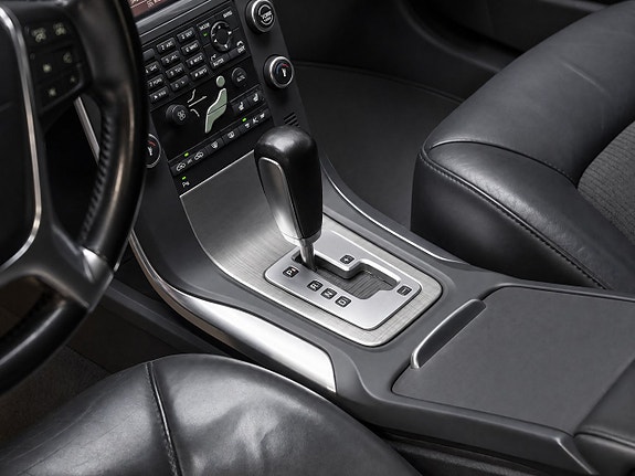 Volvo V70 13 of 17