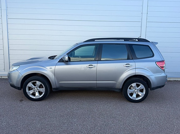 Subaru Forester 4 of 10