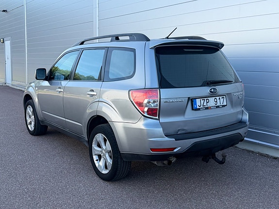 Subaru Forester 5 of 10