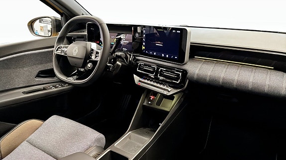Renault 5 E-Tech 22 of 24