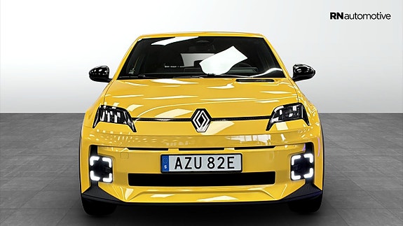 Renault 5 E-Tech 8 of 24
