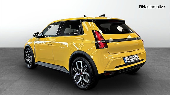 Renault 5 E-Tech 3 of 24