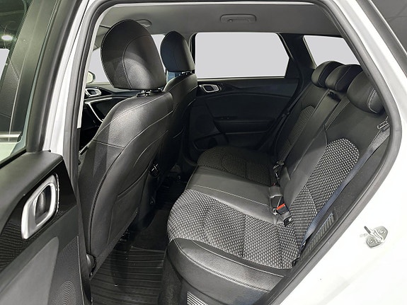 Kia Ceed 9 of 17