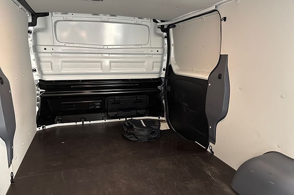 Renault Trafic 15 of 19