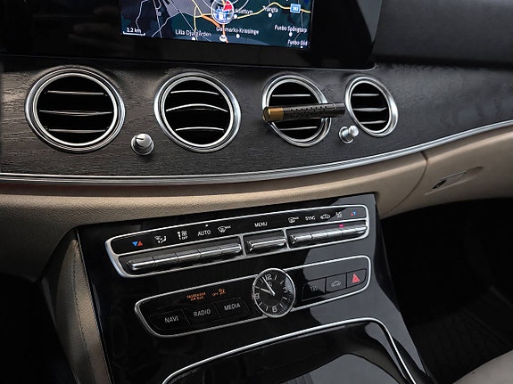 Mercedes-Benz E220 d 23 of 25