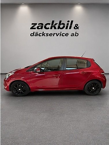 Peugeot 208 2 of 7