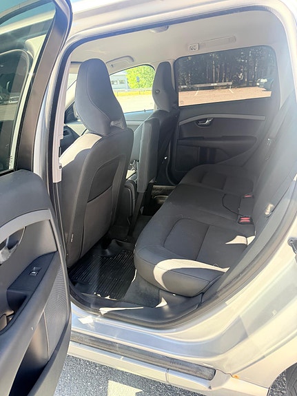 Volvo V70 8 of 9