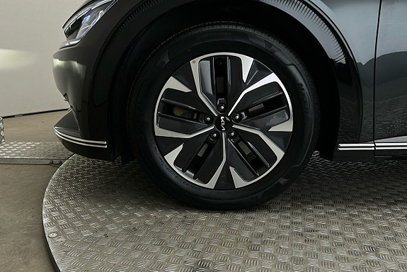 Kia EV6 12 of 25