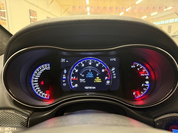 Jeep Grand Cherokee 24 of 30