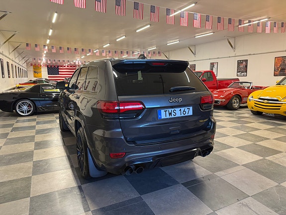 Jeep Grand Cherokee 10 of 30