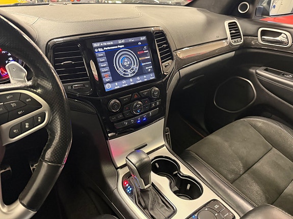 Jeep Grand Cherokee 25 of 30
