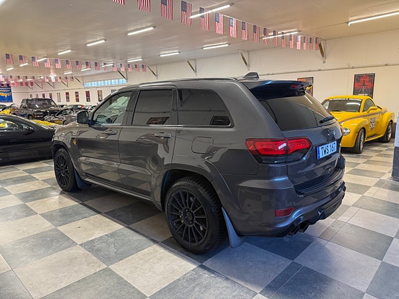 Jeep Grand Cherokee 9 of 30