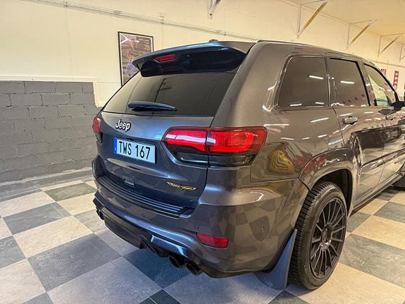 Jeep Grand Cherokee 20 of 30
