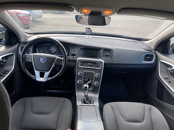 Volvo V60 6 of 18