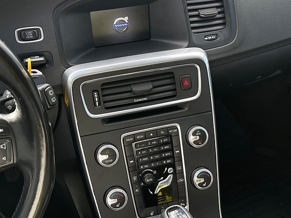 Volvo V60 10 of 18