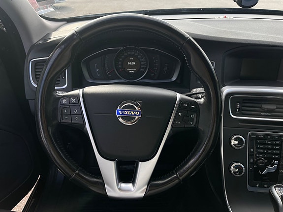 Volvo V60 8 of 18