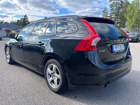 Volvo V60 4 of 18