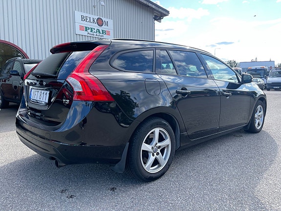 Volvo V60 5 of 18