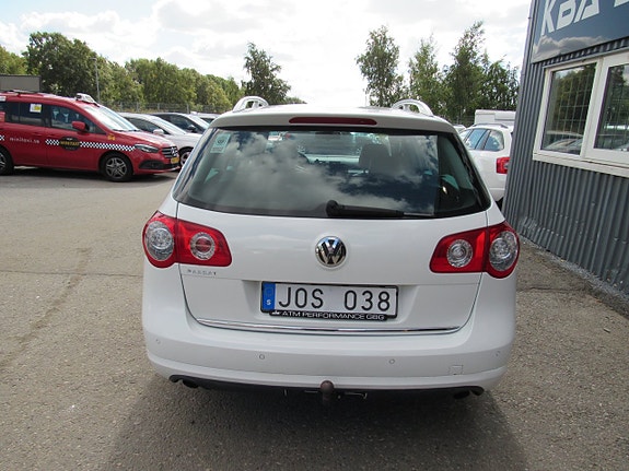Volkswagen Passat 6 of 13