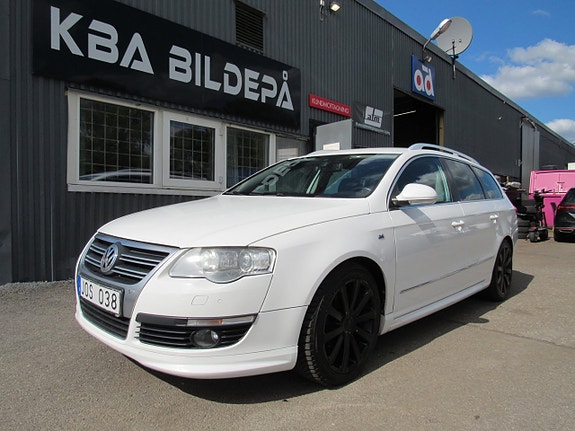 Volkswagen Passat 2 of 13