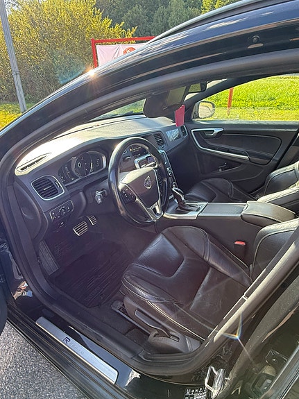 Volvo V60 7 of 11